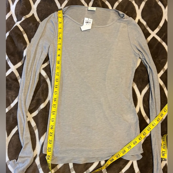 NWT Abercrombie & Fitch | Long-Sleeve Sheer Rib Crew Top | Size: Medium | Gray - Picture 11 of 11